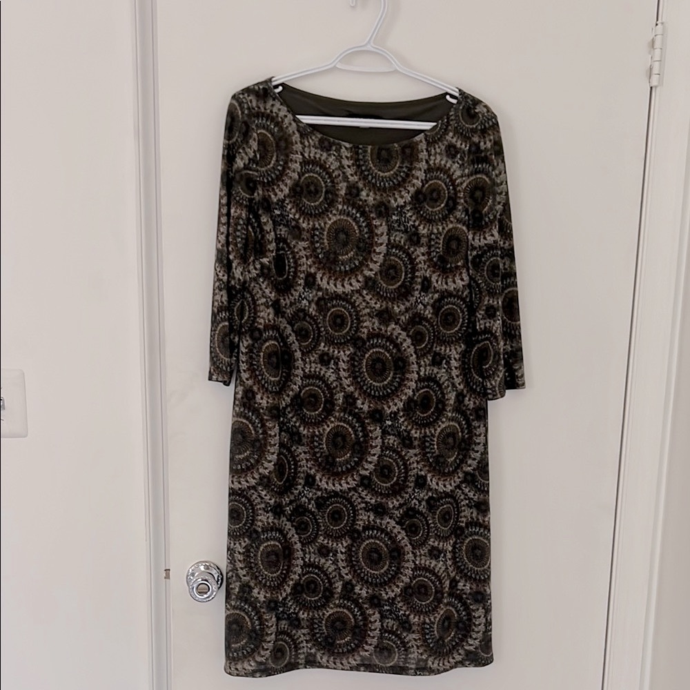 Elegant Black and Brown Patterned Dress